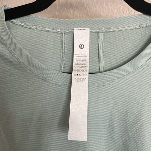 NWT Muscle Love Long Sleeve - Picture 2 of 4